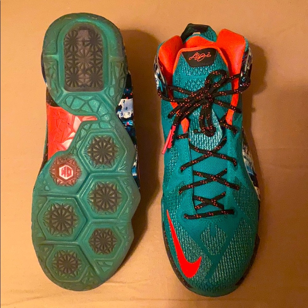 Lebron James XII basketball Shoes